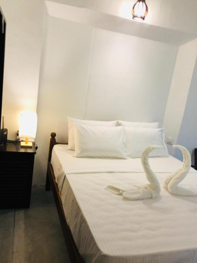 웰리가마 Haus 35 B&B 외부 사진